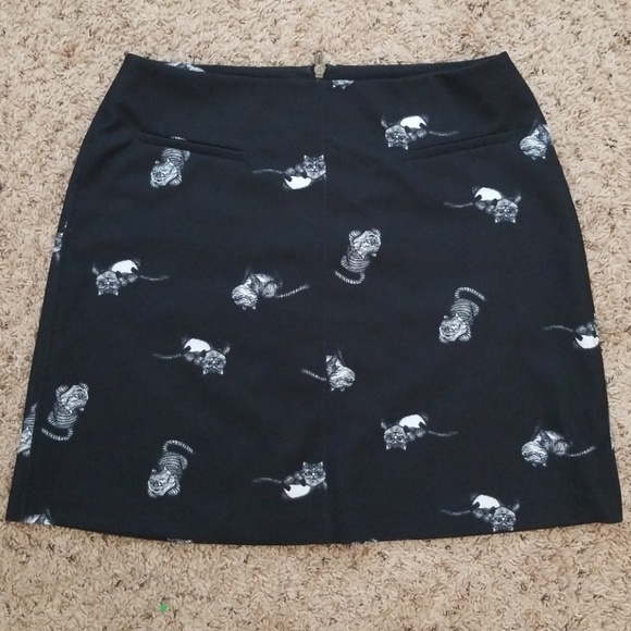 Disney's Alice and Wonderland skirt - Picture 1 of 6